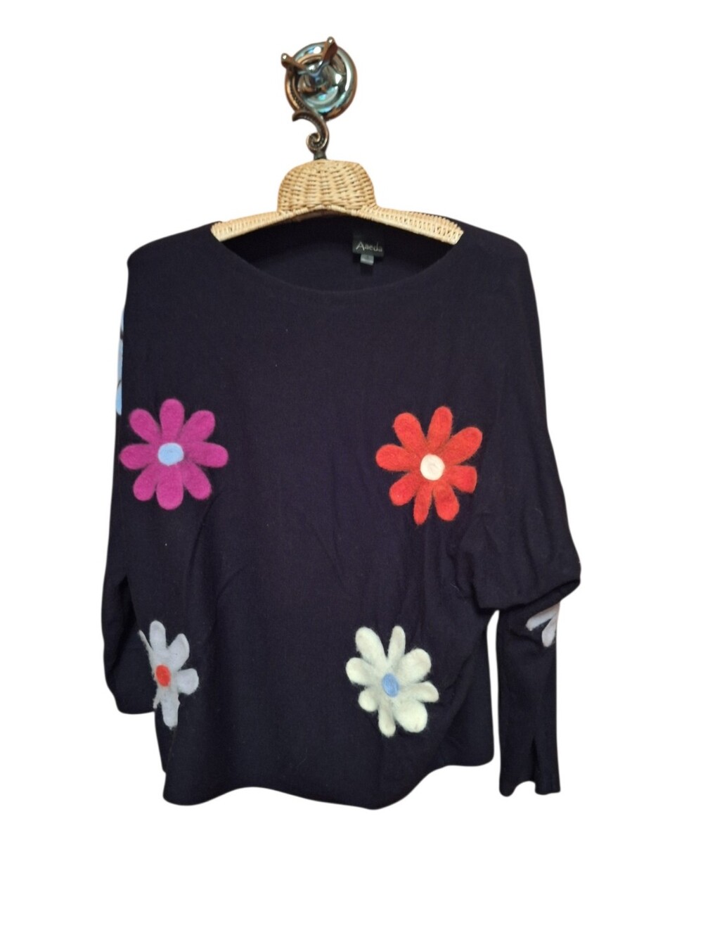 Aaeda Floral Crewneck Sweater w/Felted Flowers Ladies large Super Soft Bohemian